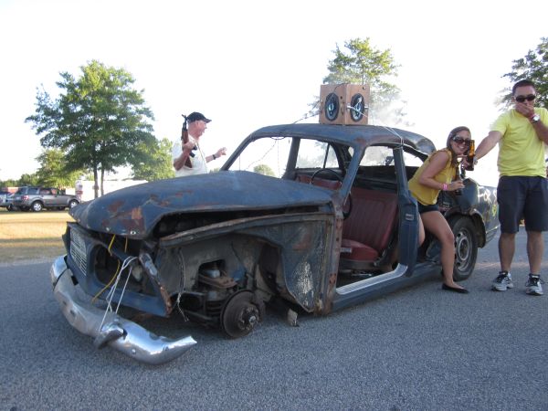 Volvo Amazon Judgemobile after lug-nut incident