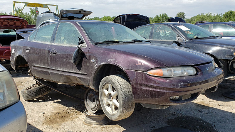 2004-oldsmobile-alero-final-500-in-colorado-wrecking-yard-photo-by-murilee-martin